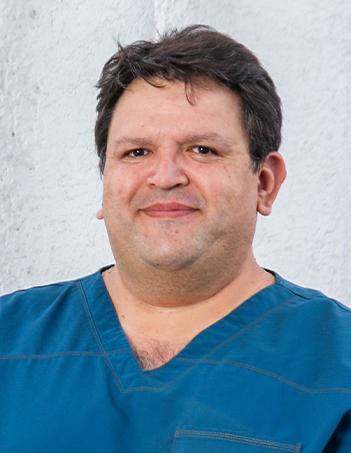 Dr. Salvador Narváez Fernández